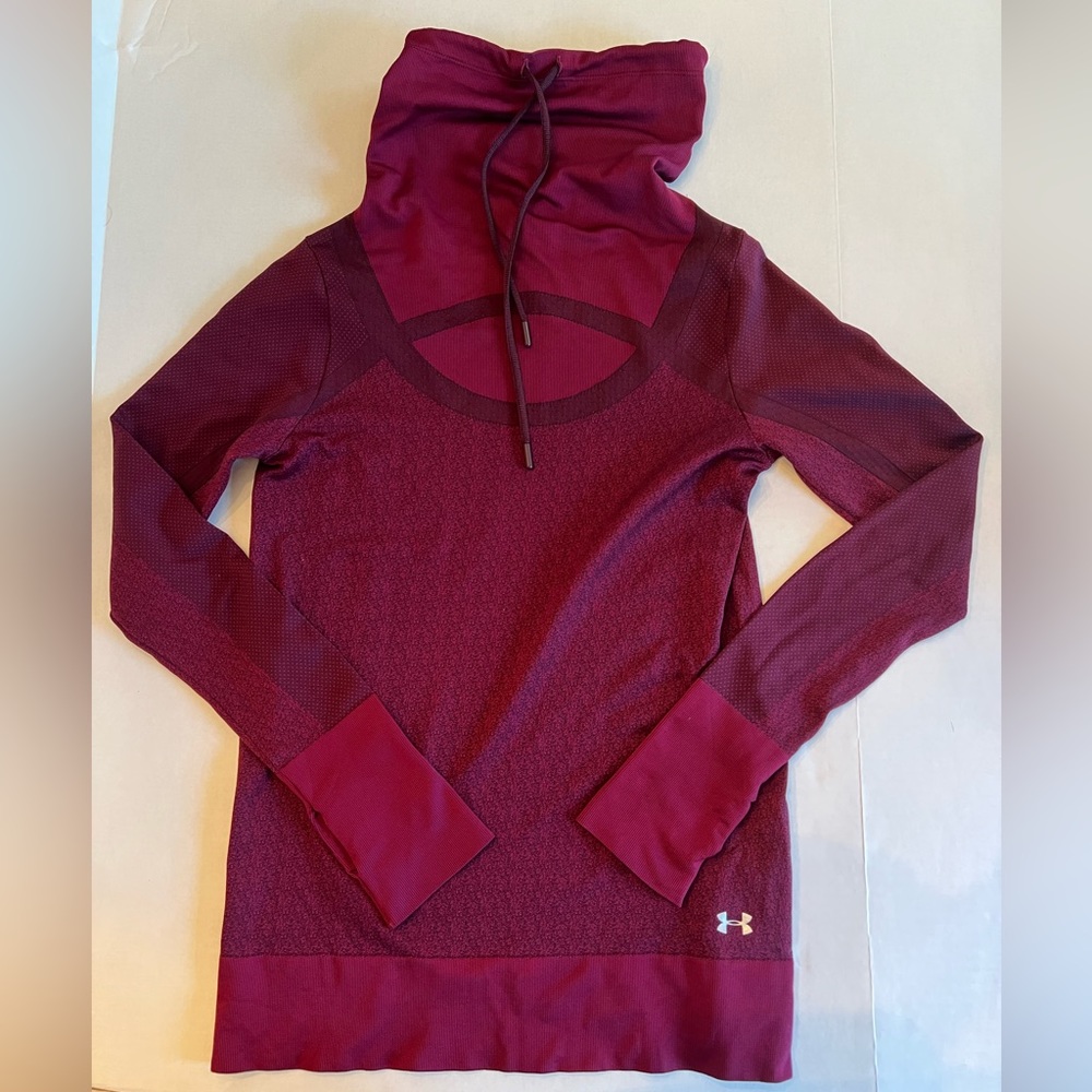Under Armour Women’s Threadborne Heat Gear Cowl Neck Pullover Size S